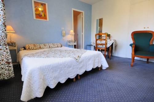 Imagen de la habitación del Hotel Du Midi, Salon de Provence. Foto 8