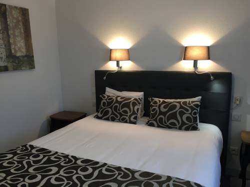 Imagen de la habitación del Hotel Du Moulin, Niort. Foto 3