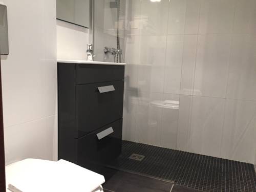 Imagen de la habitación del Hotel Du Moulin, Niort. Foto 7