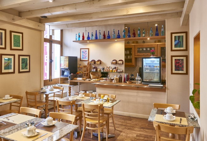 Imagen del bar/restaurante del Hotel Du Nord, Annecy. Foto 5
