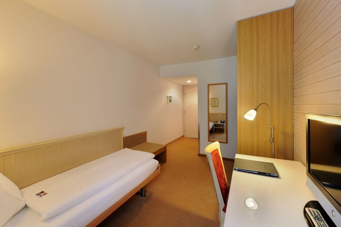 Imagen de la habitación del Hotel Du Nord, INTERLAKEN. Foto 5
