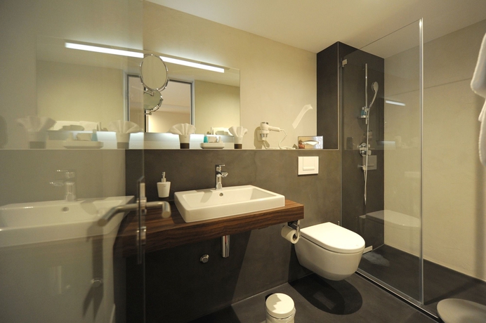 Imagen de la habitación del Hotel Du Nord, INTERLAKEN. Foto 11