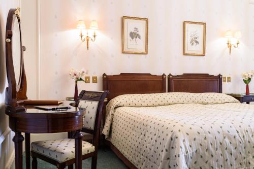 Imagen de la habitación del Hotel Du Palais Biarritz, In The Unbound Collection By Hyatt. Foto 10