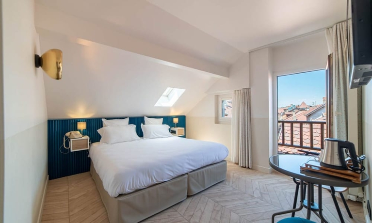 Imagen de la habitación del Hotel Du Palais De L'isle. Foto 3