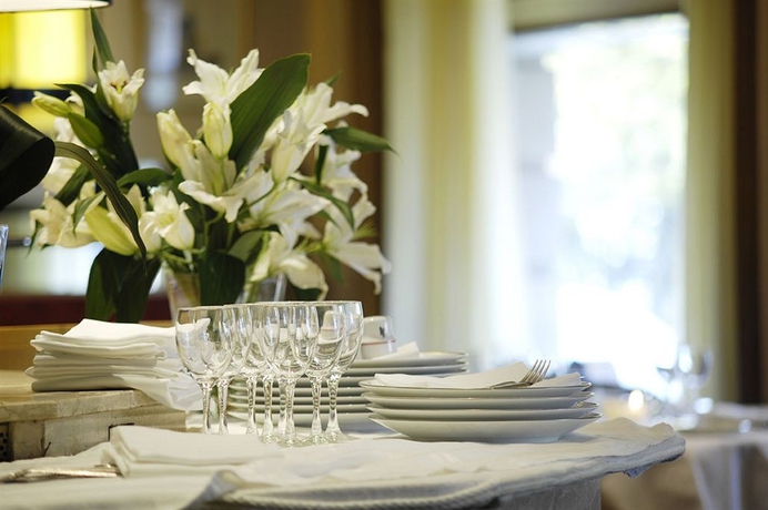 Imagen del bar/restaurante del Hotel Du Parc - Centre Ville. Foto 6