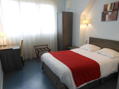 Imagen de la habitación del Hotel Du Parc, Chateauneuf-sur-Loire. Foto 9