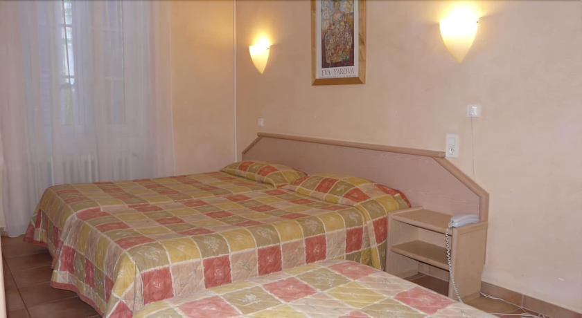 Imagen de la habitación del Hotel Du Parc, DRAGUIGNAN. Foto 11