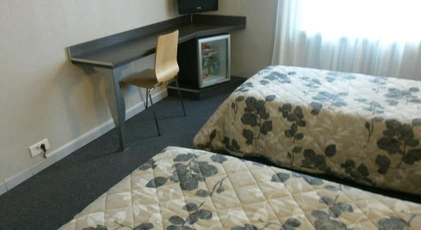 Imagen de la habitación del Hotel Du Parc, DRAGUIGNAN. Foto 13