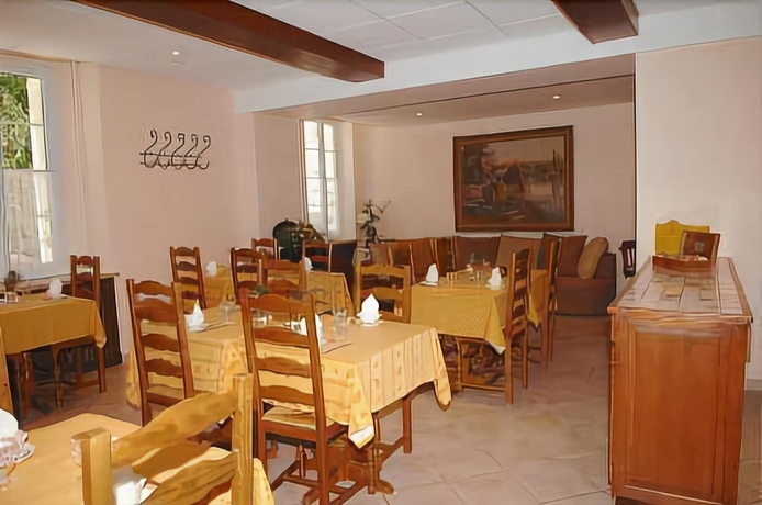 Imagen del bar/restaurante del Hotel Du Parc, DRAGUIGNAN. Foto 6