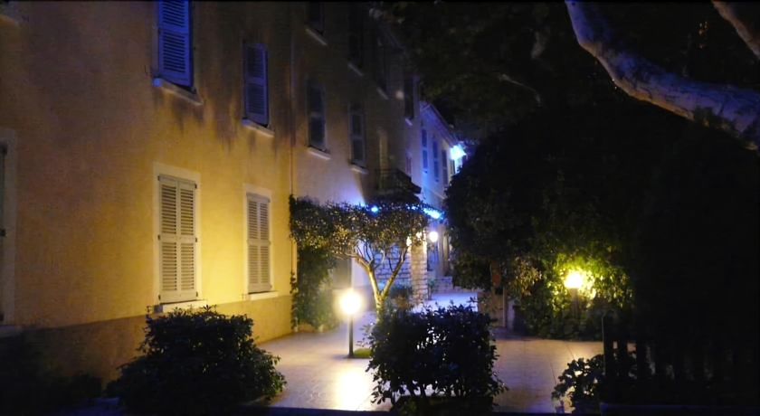 Imagen general del Hotel Du Parc, DRAGUIGNAN. Foto 3