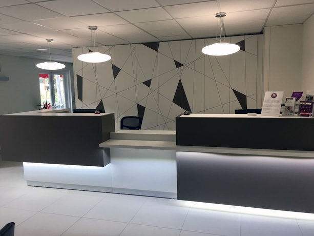 Imagen de los interiores del Hotel Du Parc Euromédecine. Foto 18