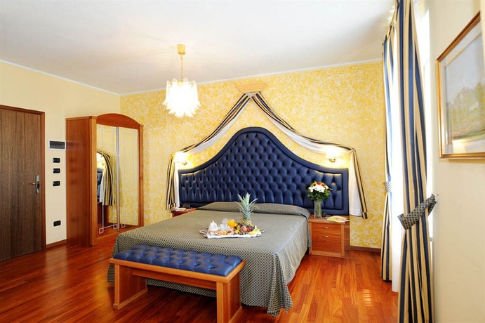 Imagen de la habitación del Hotel Du Parc, Garda. Foto 5