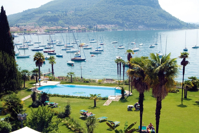 Imagen de los exteriores del Hotel Du Parc, Garda. Foto 8