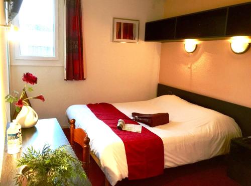 Imagen de la habitación del Hotel Du Parc, LIMOGES. Foto 8