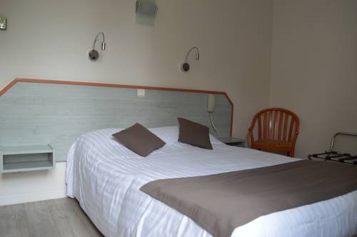 Imagen de la habitación del Hotel Du Parc, Lons le Saunier. Foto 8