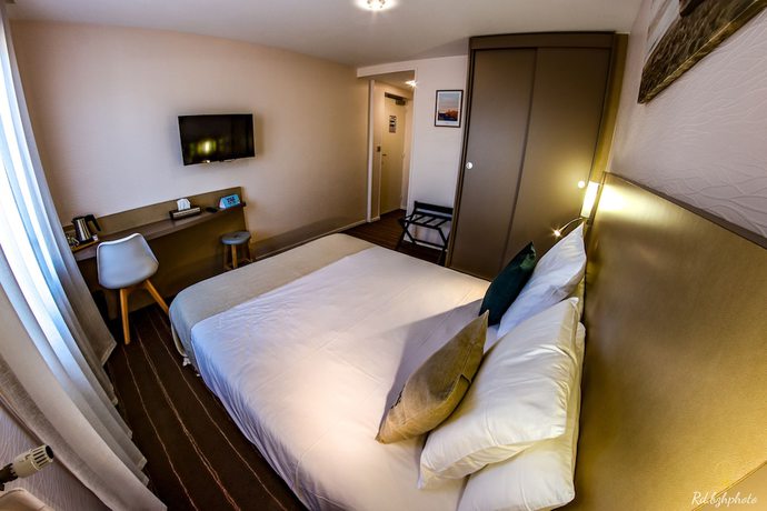 Imagen de la habitación del Hotel Du Parc, PERROS GUIREC. Foto 11