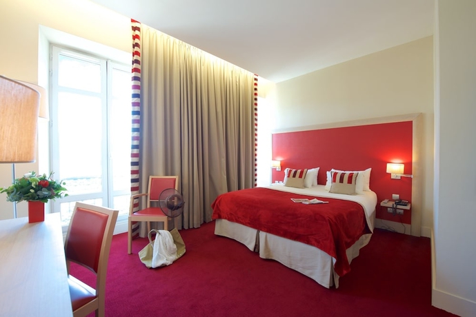 Imagen de la habitación del Hotel Du Parc, Salies de Bearn. Foto 6