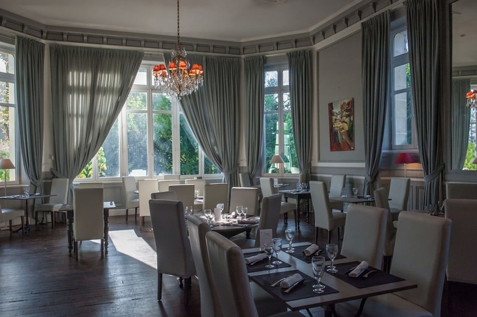 Imagen del bar/restaurante del Hotel Du Parc, Salies de Bearn. Foto 5