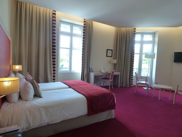 Imagen de la habitación del Hotel Du Parc, Salies de Bearn. Foto 8