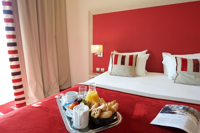 Imagen de la habitación del Hotel Du Parc, Salies de Bearn. Foto 11