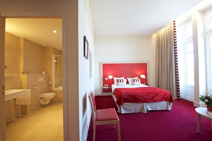 Imagen de la habitación del Hotel Du Parc, Salies de Bearn. Foto 12