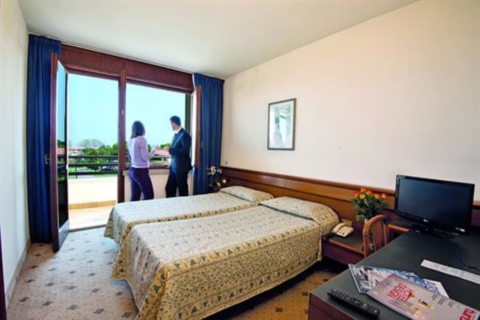 Imagen de la habitación del Hotel Du Parc, Sirmione. Foto 13
