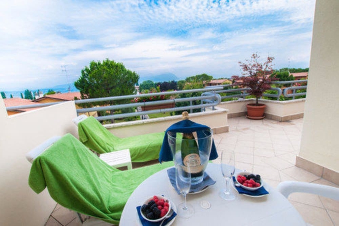 Imagen de la habitación del Hotel Du Parc, Sirmione. Foto 17