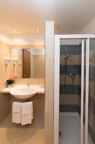 Imagen de la habitación del Hotel Du Parc, Sirmione. Foto 18