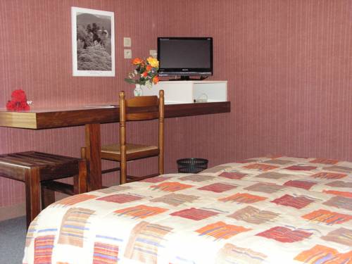 Imagen de la habitación del Hotel Du Parc, Thonac. Foto 8