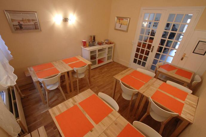 Imagen del bar/restaurante del Hotel Du Parc, VITRY SUR SEINE. Foto 2