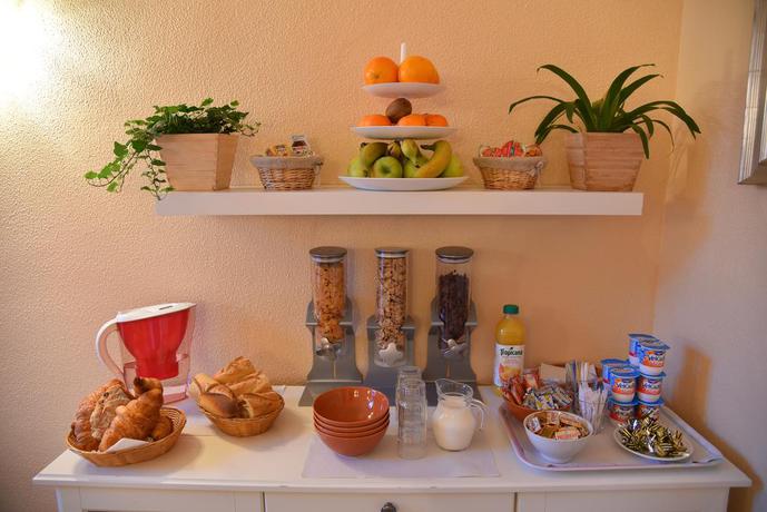 Imagen del bar/restaurante del Hotel Du Parc, VITRY SUR SEINE. Foto 3