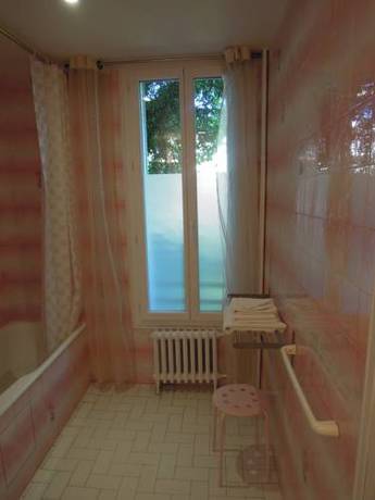 Imagen de la habitación del Hotel Du Parc, VITRY SUR SEINE. Foto 19