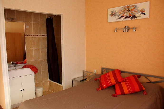 Imagen de la habitación del Hotel Du Patriarche. Foto 9