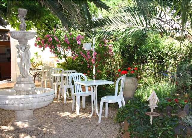 Imagen de los exteriores del Hotel Du Patriarche. Foto 13