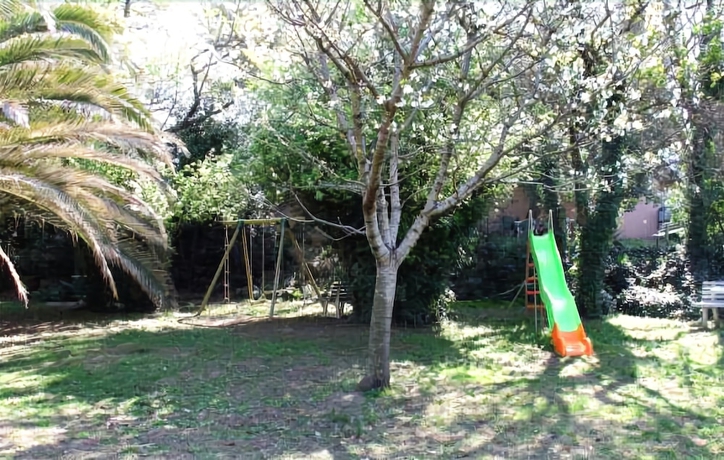 Imagen de los exteriores del Hotel Du Patriarche. Foto 14