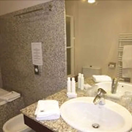 Imagen de la habitación del Hotel Du Petit Palais. Foto 11