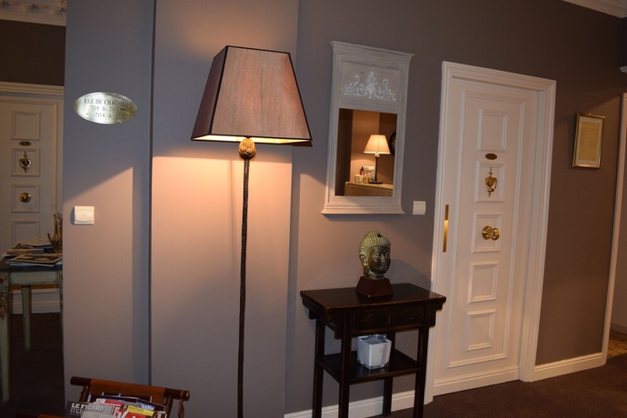 Imagen de los interiores del Hotel Du Petit Palais. Foto 19