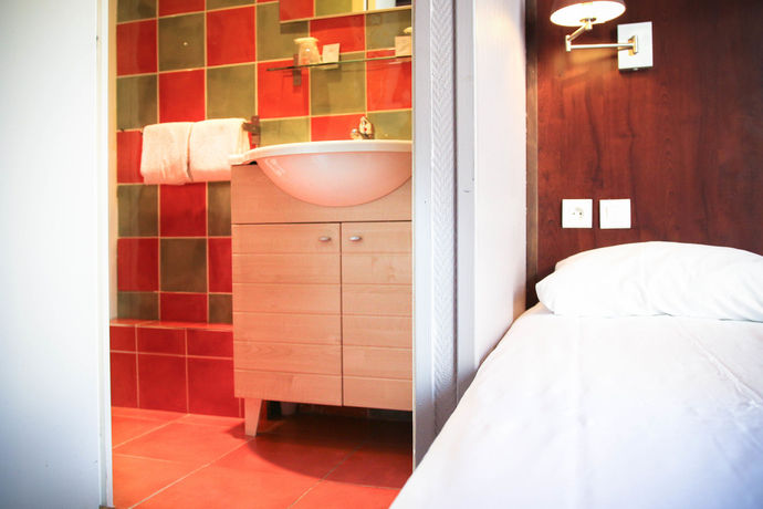 Imagen de la habitación del Hotel Du Pharo. Foto 7