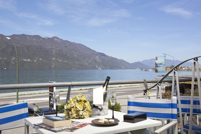 Imagen de los exteriores del Hotel Du Poete. Foto 8