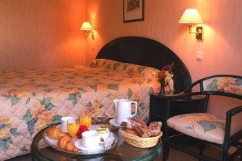 Imagen de la habitación del Hotel Du Pont Neuf. Foto 7