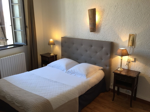 Imagen de la habitación del Hotel Du Pont Vieux. Foto 10