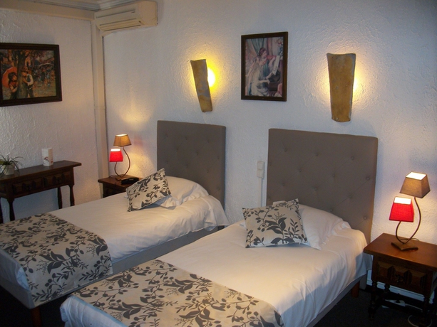 Imagen de la habitación del Hotel Du Pont Vieux. Foto 12