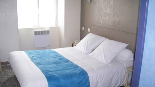 Imagen de la habitación del Hotel Du Port, Concarneau. Foto 11