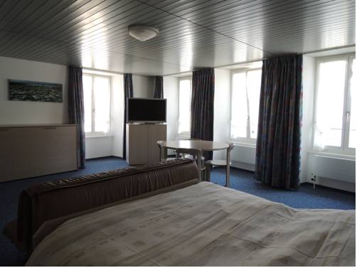 Imagen de la habitación del Hotel Du Port, Estavayer-le-lac. Foto 3