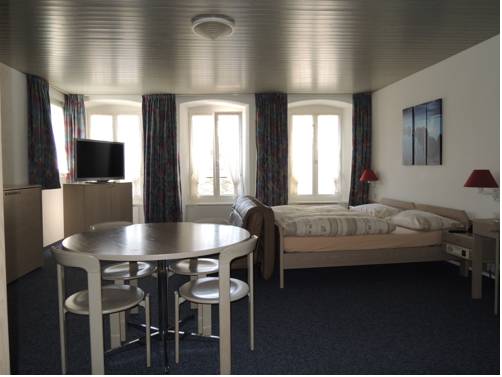 Imagen de la habitación del Hotel Du Port, Estavayer-le-lac. Foto 6