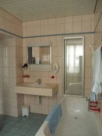 Imagen de la habitación del Hotel Du Port, Estavayer-le-lac. Foto 12