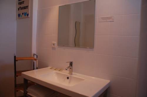 Imagen de la habitación del Hotel Du Port Et De L'aven. Foto 7
