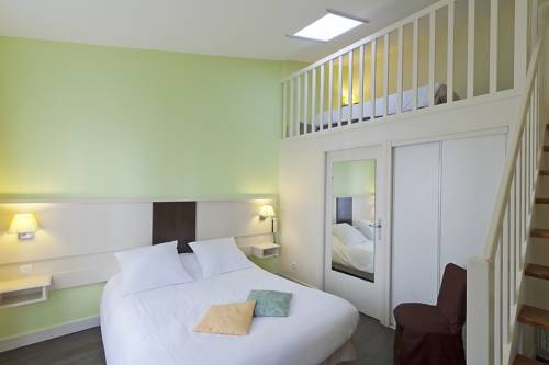 Imagen de la habitación del Hotel Du Port, Isla de Ré. Foto 14