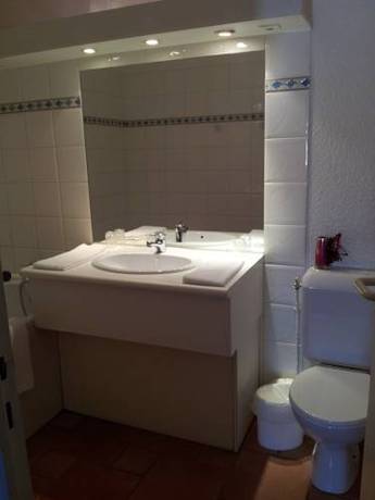 Imagen de la habitación del Hotel Du Pot D'etain. Foto 6