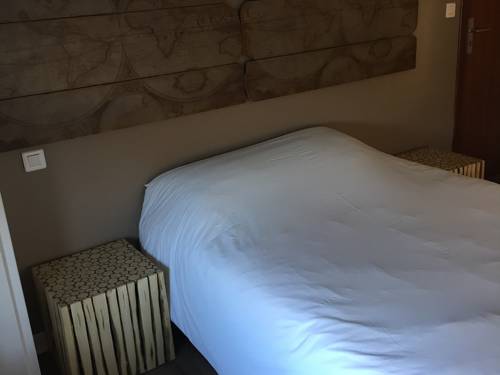Imagen de la habitación del Hotel Du Pot D'etain. Foto 8